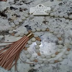 Boutique necklace/earrings